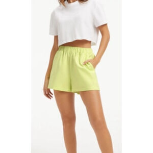 Good American Weekend Short key lime pull on shorts Size 0/XS Casual Colorful
